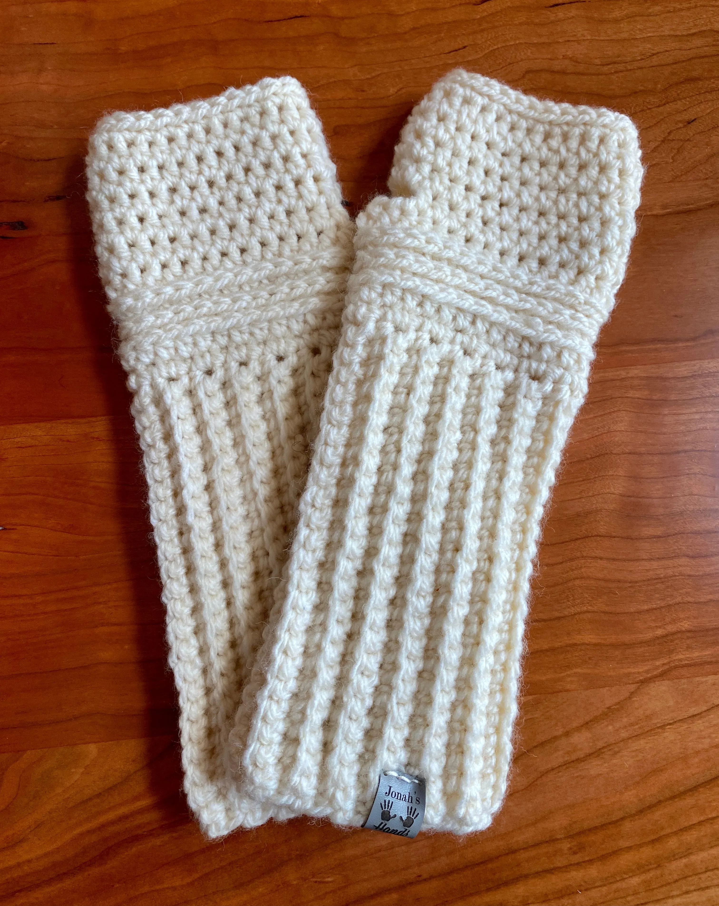 Handmade fingerless gloves made with Wool