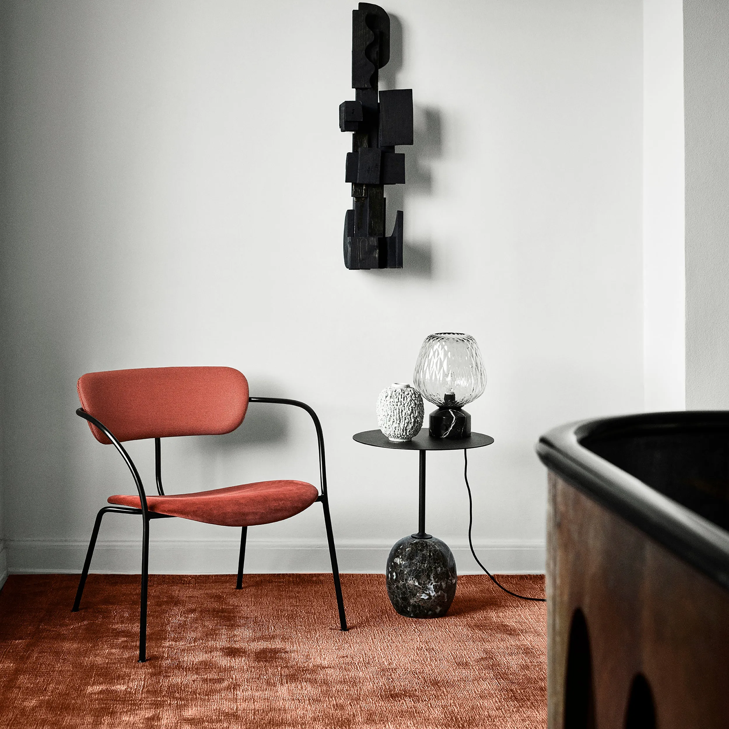 Lato Table LN8