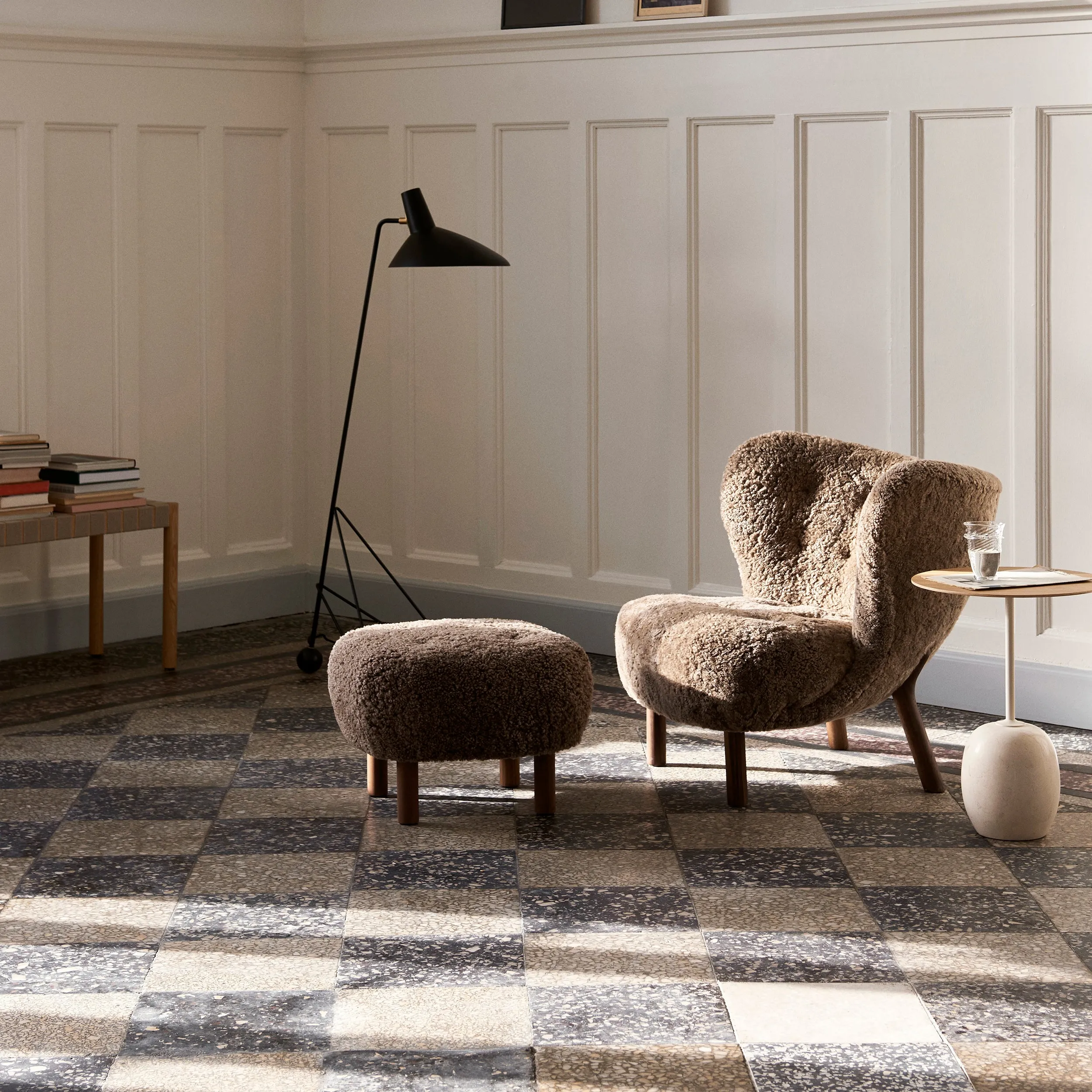 Lato Table LN8
