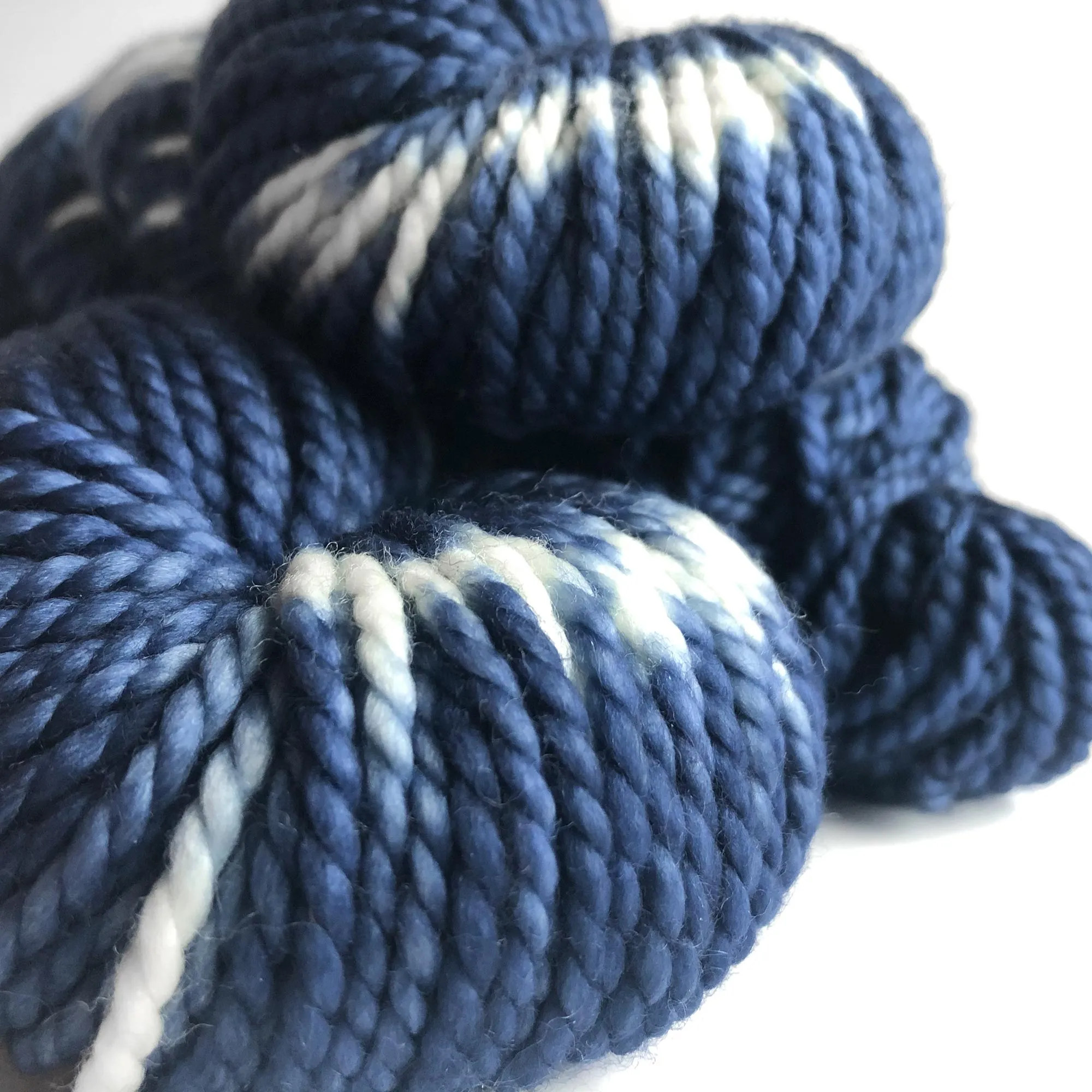 "Indigo Shibori" Chunky (Bulky) Yarn - Hand Dyed tie-dyed blue and white merino wool